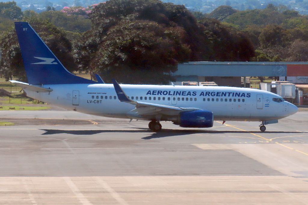 Boeing 737-700 (LV-CBT)