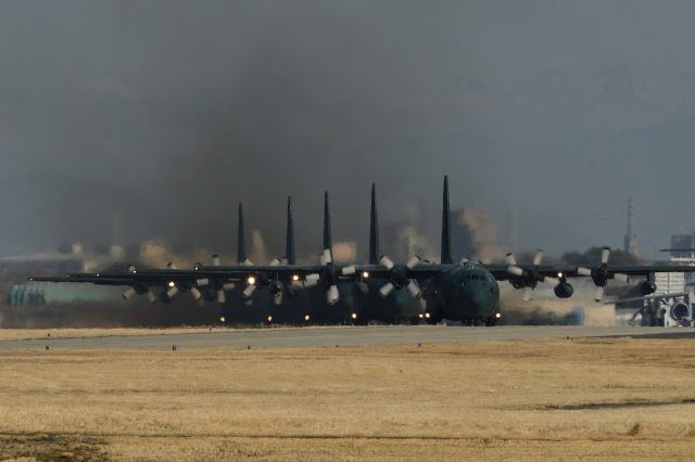 Lockheed C-130 Hercules —