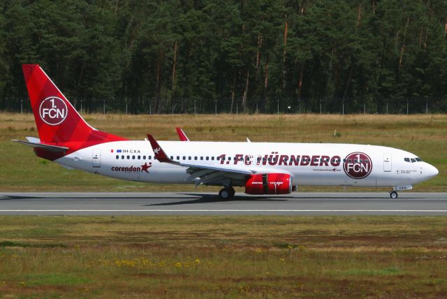 Boeing 737-800 (9H-CXA)