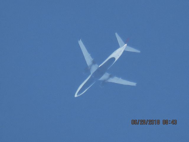 Boeing 737-900 (N808DN)