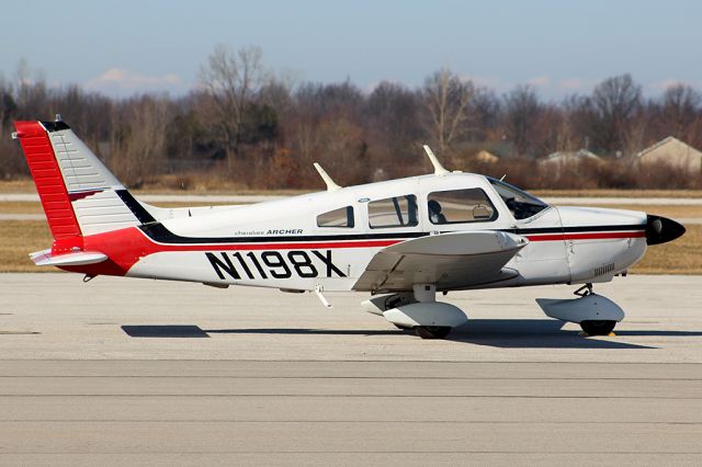 Piper Cherokee (N1198X)