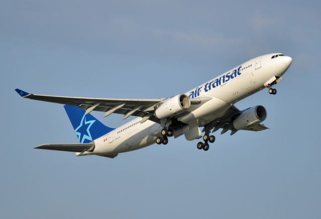 Airbus A330-200 (C-GPTS)