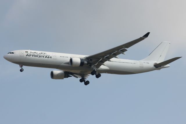 Airbus A330-300 (5A-ONQ)