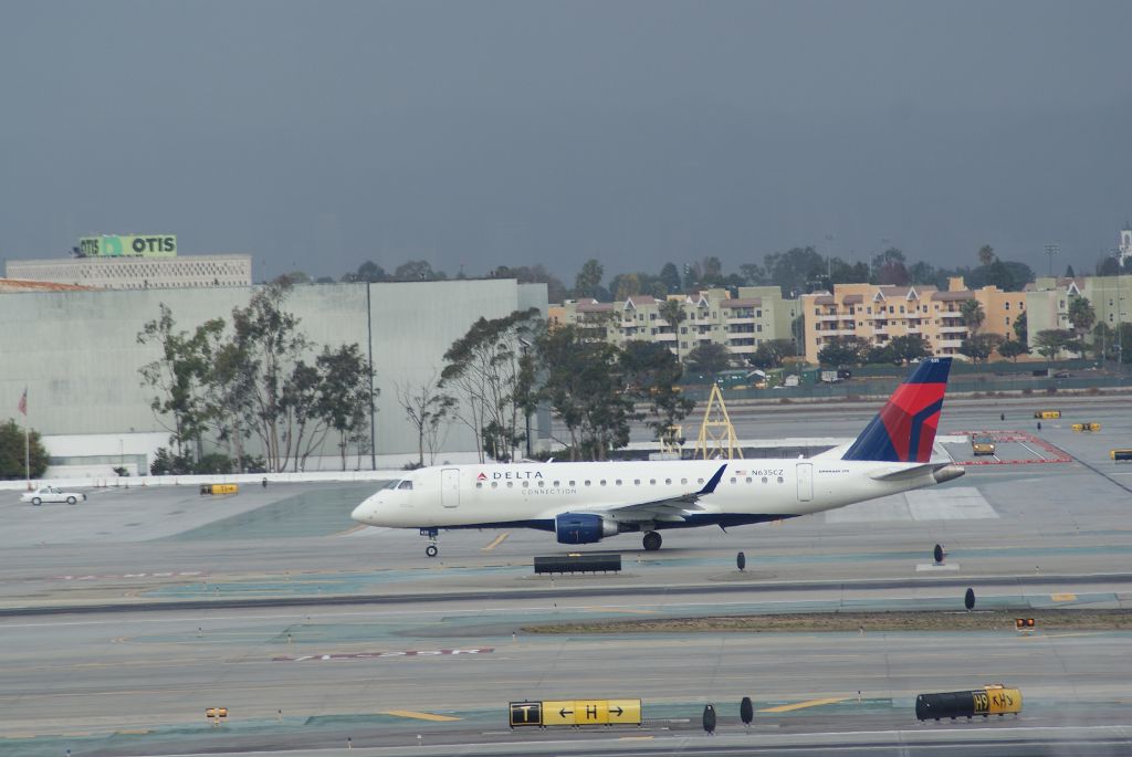 N635CZ — - Delta Connection (Compass Airlines) ERJ-175LR cn17000252 