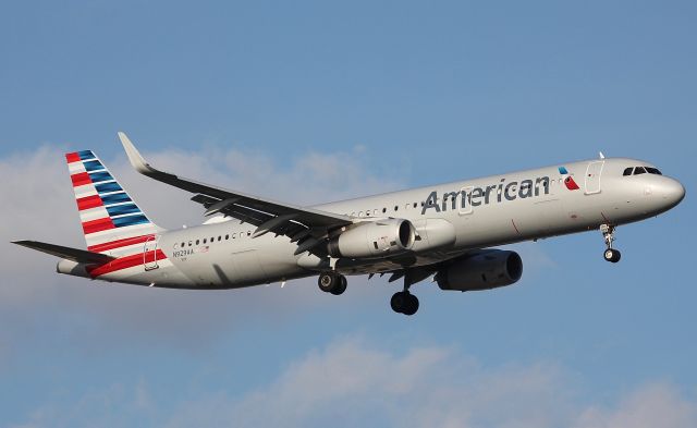 Airbus A321 (N929AA) - On final to DFWs 17L (Please view in "full" for highest image quality")