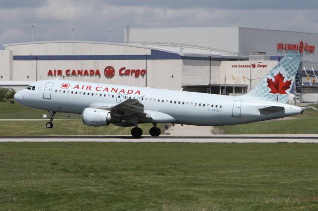 Airbus A320 (C-FFWJ) - May 6, 2010 - landed Toronto