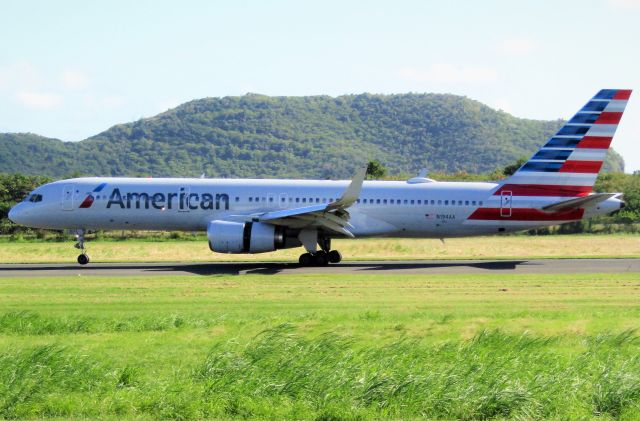 Boeing 757-200 (N194AA)