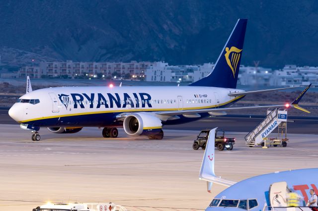 Boeing 737 MAX 8 (EI-HGP) - Tenerife Surbr /08 July 2022br /Manuel EstévezR