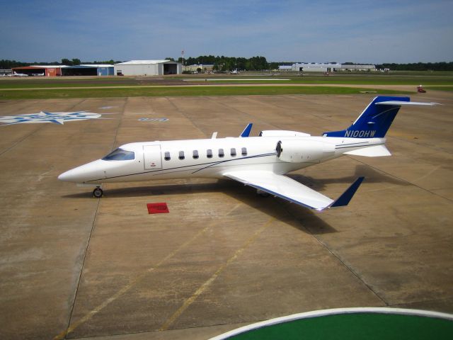 Learjet 40 (N100HW) - May 15, 2006, KIWS West Houston Airport