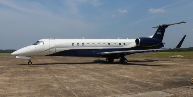 Embraer ERJ-135 (N6GD) - An Elite Air Embraer ERJ-135BJ on the ramp at NE Alabama Regional Airport, Gadsden, AL - August 24, 2018.