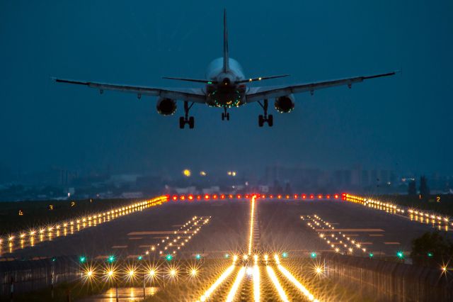 Airbus A320 (B-6673)