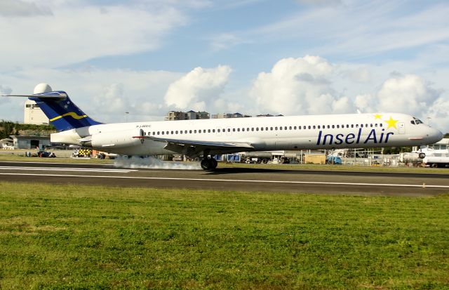 McDonnell Douglas MD-83 (PJ-MDC)