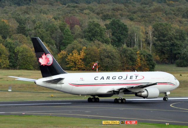 BOEING 767-200 (C-FMCJ) - ready to go