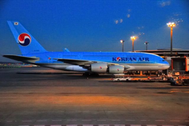 Airbus A380-800 (HL7613) - 2012 - 1st A380 I saw, just arriving to Japan. Just before dawn...