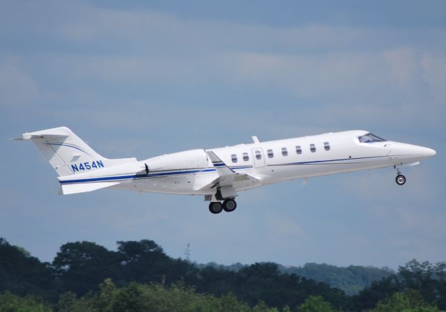 Learjet 45 (N454N) - BANK OF AMERICA NA (Newell Rubbermaid) departing 20L - 5/14/12