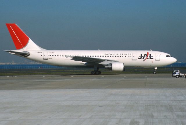 Airbus A300F4-600 (JA8375) - Taxing at Tokyo-Haneda Intl Airport on 2003/12/13