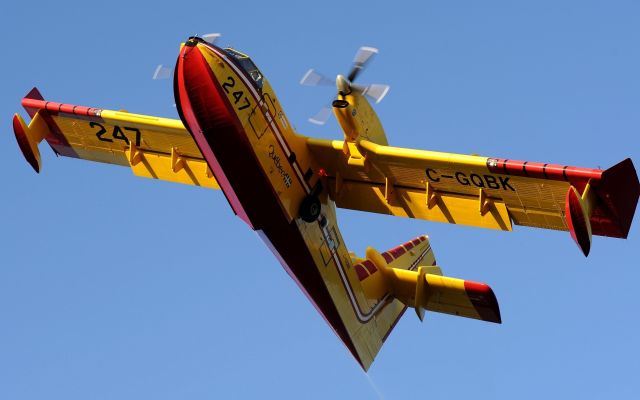 Canadair CL-41 Tutor (C-GQBK) - CL-215 Bombardier 