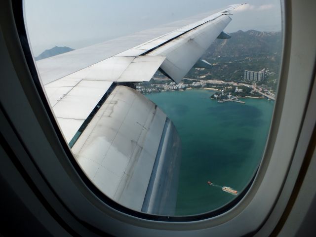 Boeing 777-200 (B-HNJ)