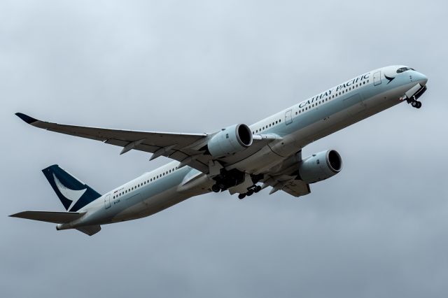 Airbus A350-900 (B-LXH) - A350-1041 cn 258. Cathay Pacific B-LXH rwy 21 departure YPPH 08 April 2023