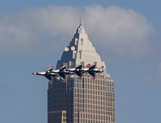 Lockheed F-16 Fighting Falcon — - A great view from Lake Erie as the USAF Thunderbirds scream past the Key Bank Tower in their Echelon Pass trail formation, Cleveland, Ohio during the Cleveland National Air Show on Labor Day 2023. 