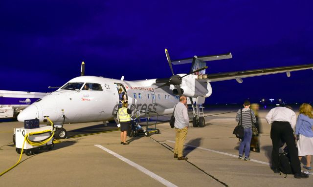 de Havilland Dash 8-100 (C-FPON) - Air Canada Express De Havilland Canada DHC-8-102 Dash 8 C-FPON in Windsor