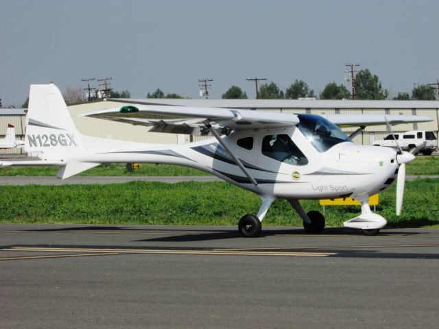 Diamond DA-20 (N128GX) - Taxiing to RWY 24