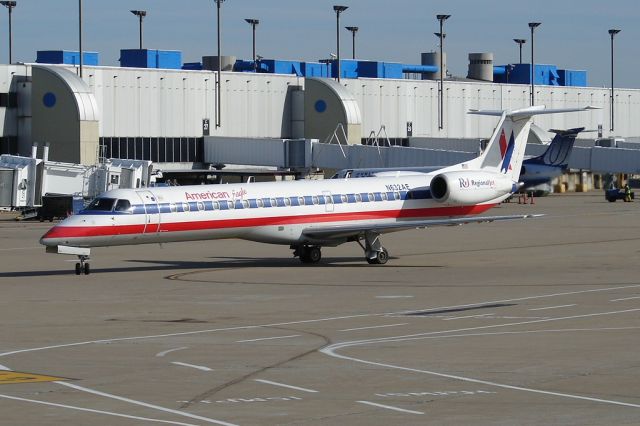 Embraer ERJ-145 (N632AE)