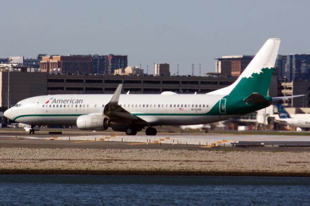 Boeing 737-800 (N916NN)