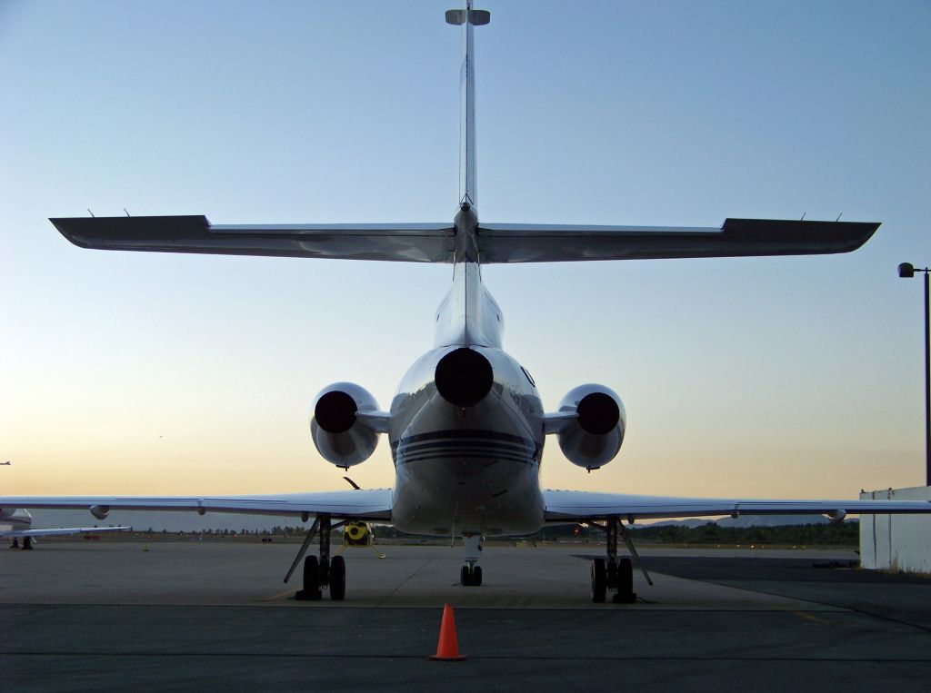 Dassault Falcon 50 (N225HD)