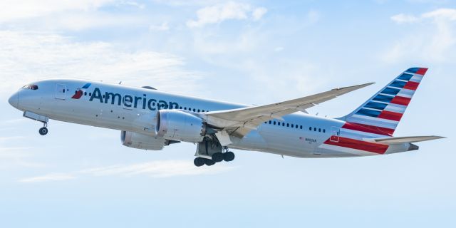 Boeing 787-8 (N802AN) - An American Airlines 787-8 taking off from PHX on 2/11/23 during the Super Bowl rush. Taken with a Canon R7 and Canon EF 100-400 II L lens.