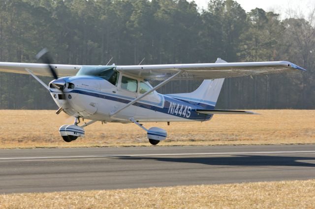 Cessna Skylane (N1444S) - 44S Departing KLLQ