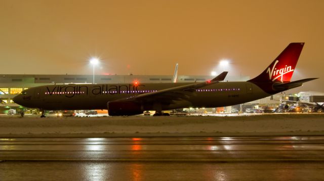 Airbus A330-300 (G-VNYC) - Uptown Girl - Pushback