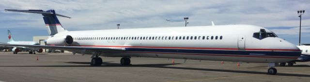 McDonnell Douglas MD-81 (N682RW)