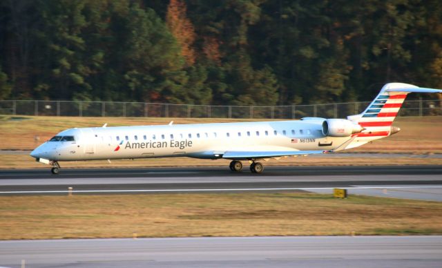 Canadair Regional Jet CRJ-900 (N613NN)