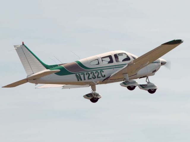 Piper Cherokee (N7232C) - Departure at Block Island.