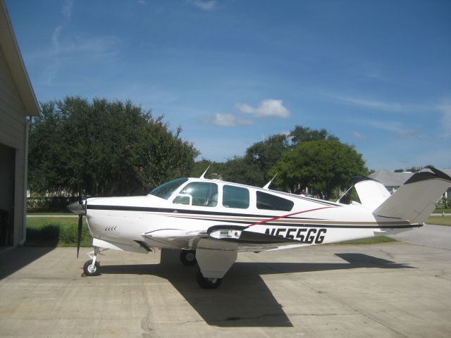 Beechcraft 35 Bonanza (N555GG)