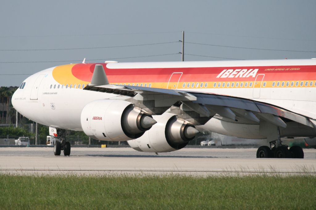 Airbus A340-600 (EC-IZX)