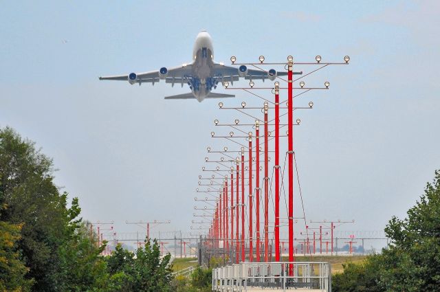 Boeing 747-400 (N322SG)