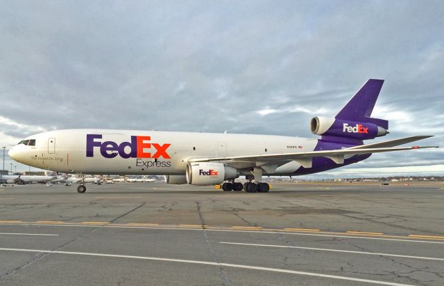 McDonnell Douglas DC-10 (N321FE) - The World on Time !