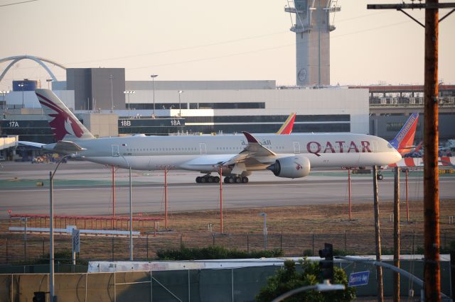Airbus A350-1000 (A7-ANQ)