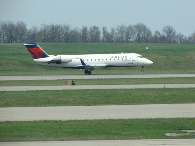 Canadair Regional Jet CRJ-100 (N716CA)