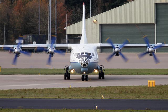 Antonov An-12 (UR-CEZ)