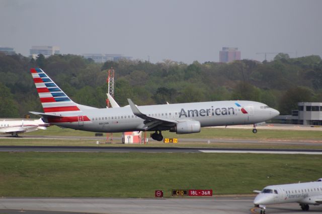 Boeing 737-800 (N862NN)