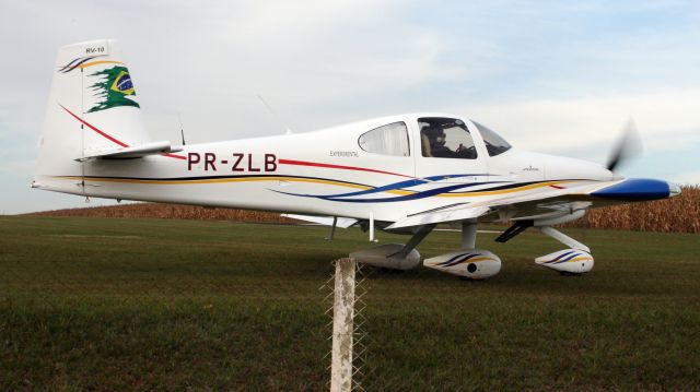 Vans RV-10 (PR-ZLB)