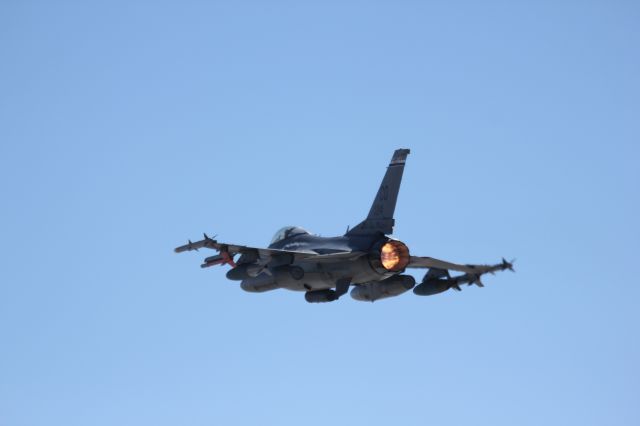 Lockheed F-16 Fighting Falcon — - This F16 from the Colorado National Guard at Buckley AFB was departing runway 14 on its way to bombing practice. It was zipping by me in afterburner at 250+ knots, so I found it difficult to get centered shots.