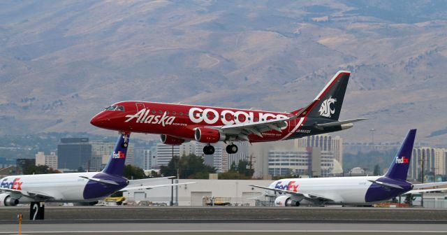 Embraer 175 (N661QX) - QXE's special Washington State University Cougars collegiate livery stands out quite nicely as N661QX is about to land on 17R to complete the first half of a PDX-RNO-PDX round trip run. 