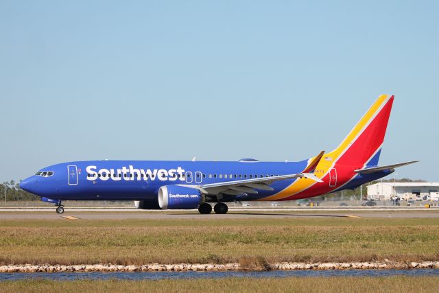 Boeing 737 MAX 8 (N8917Q) - Southwest Flight 3212 taxis at Southwest Florida International Airport prior to flight to Chicago-Midway International Airport (12/12/24)