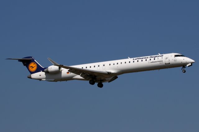 Canadair Regional Jet CRJ-900 (D-ACKC)