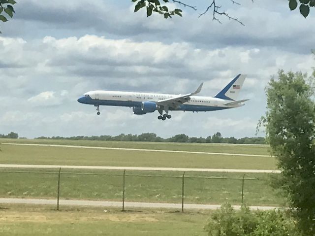 N80002 — - Vice President Pence arriving in Tulsa for the kickoff of President Trumps 2020 campaign. 