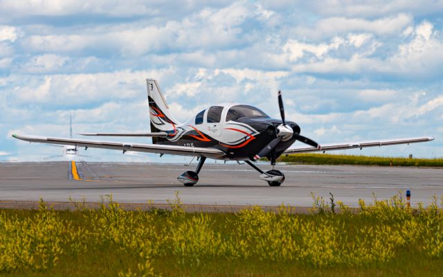 Cessna TTx (C-FXJS)